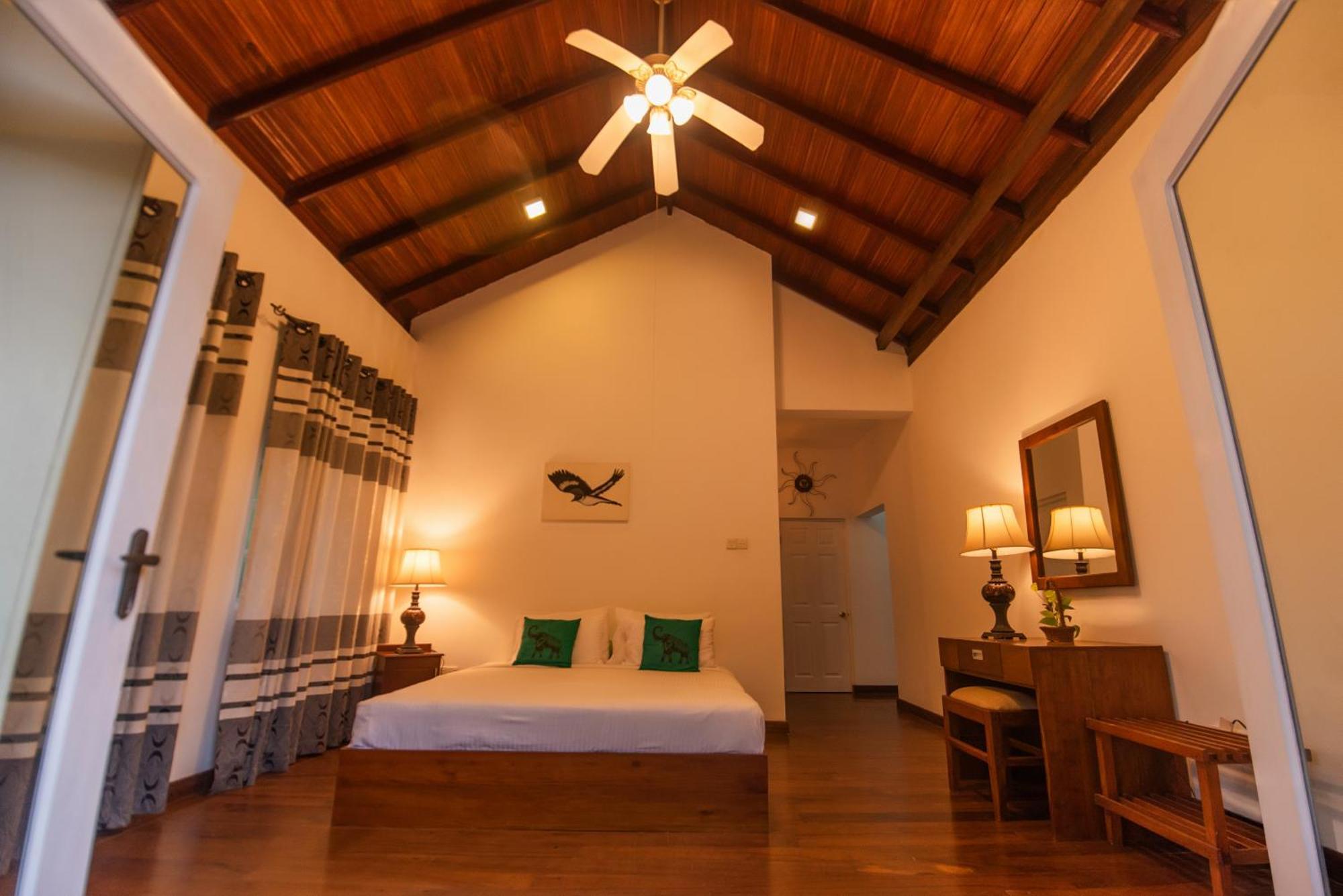 Chaminrich Villa Kandy Exterior photo
