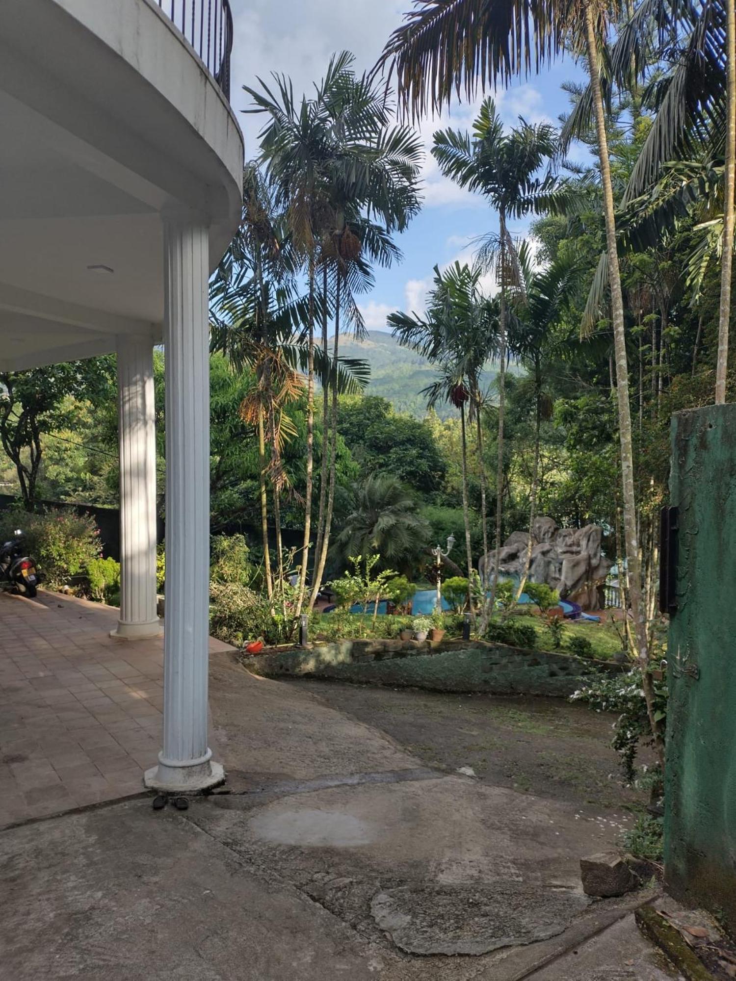 Chaminrich Villa Kandy Exterior photo